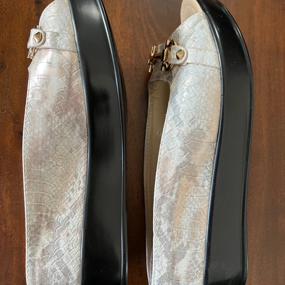 Helen's Heart Snake Print Size 10 Wedge Shoes NWOB - Picture 5 of 6